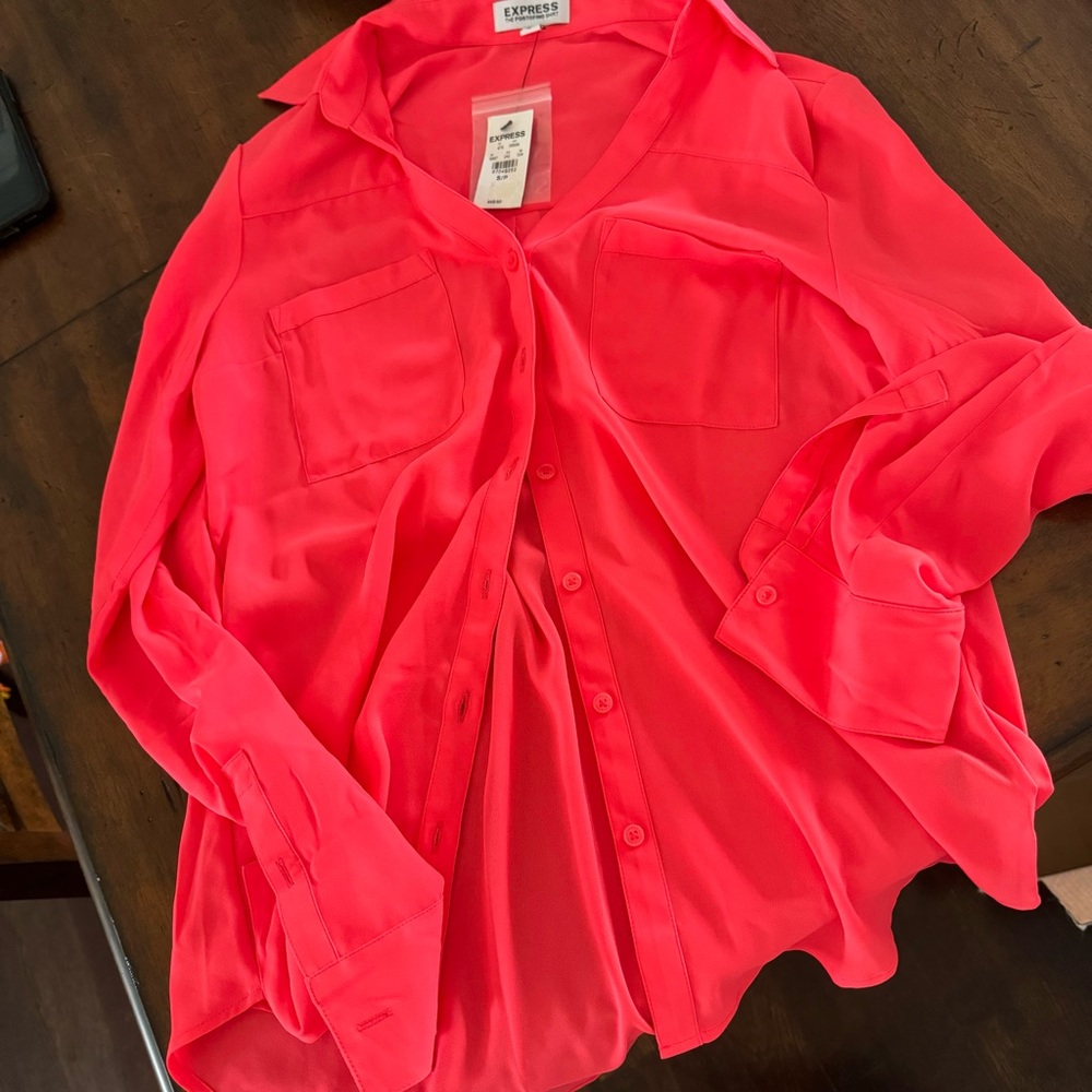 Button Down ✨ SMALL